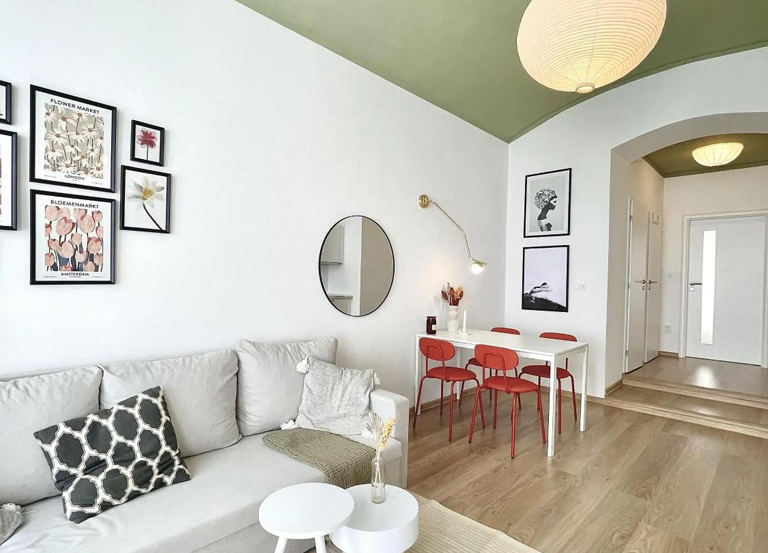 Cozy, Natural Ground Base Apartment, Prague Czech Republic