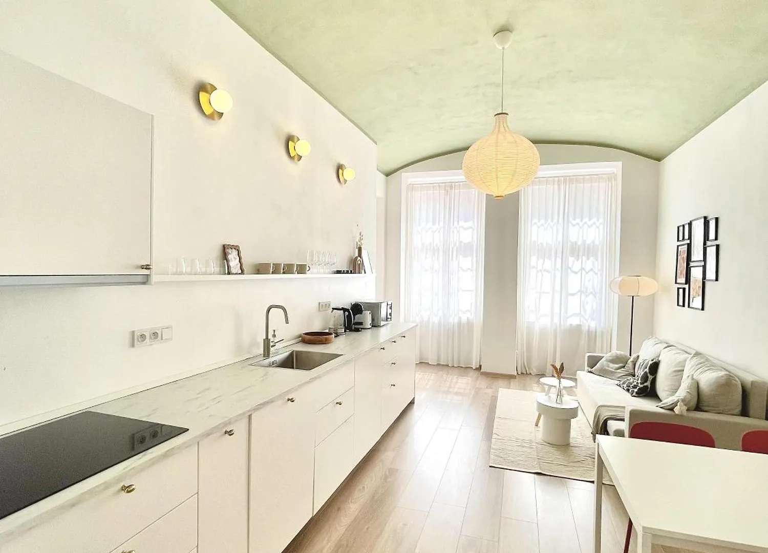 Cozy, Natural Ground Base Apartment, Prague Apartment