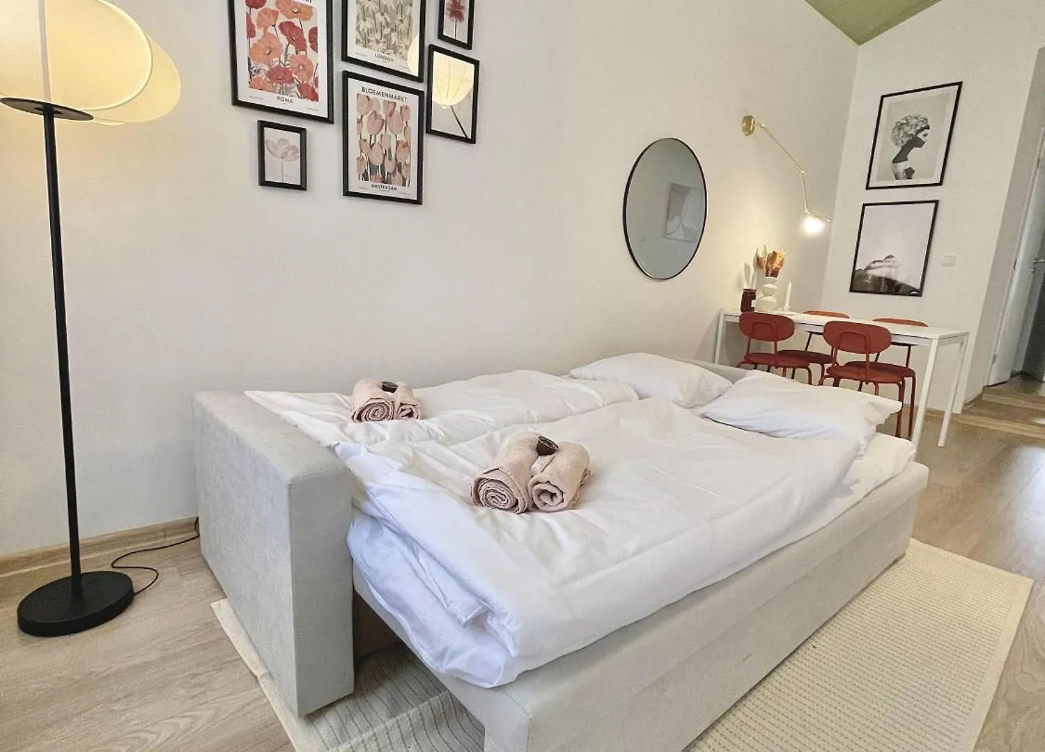 Apartment Cozy, Natural Ground Base Apartment, Prague