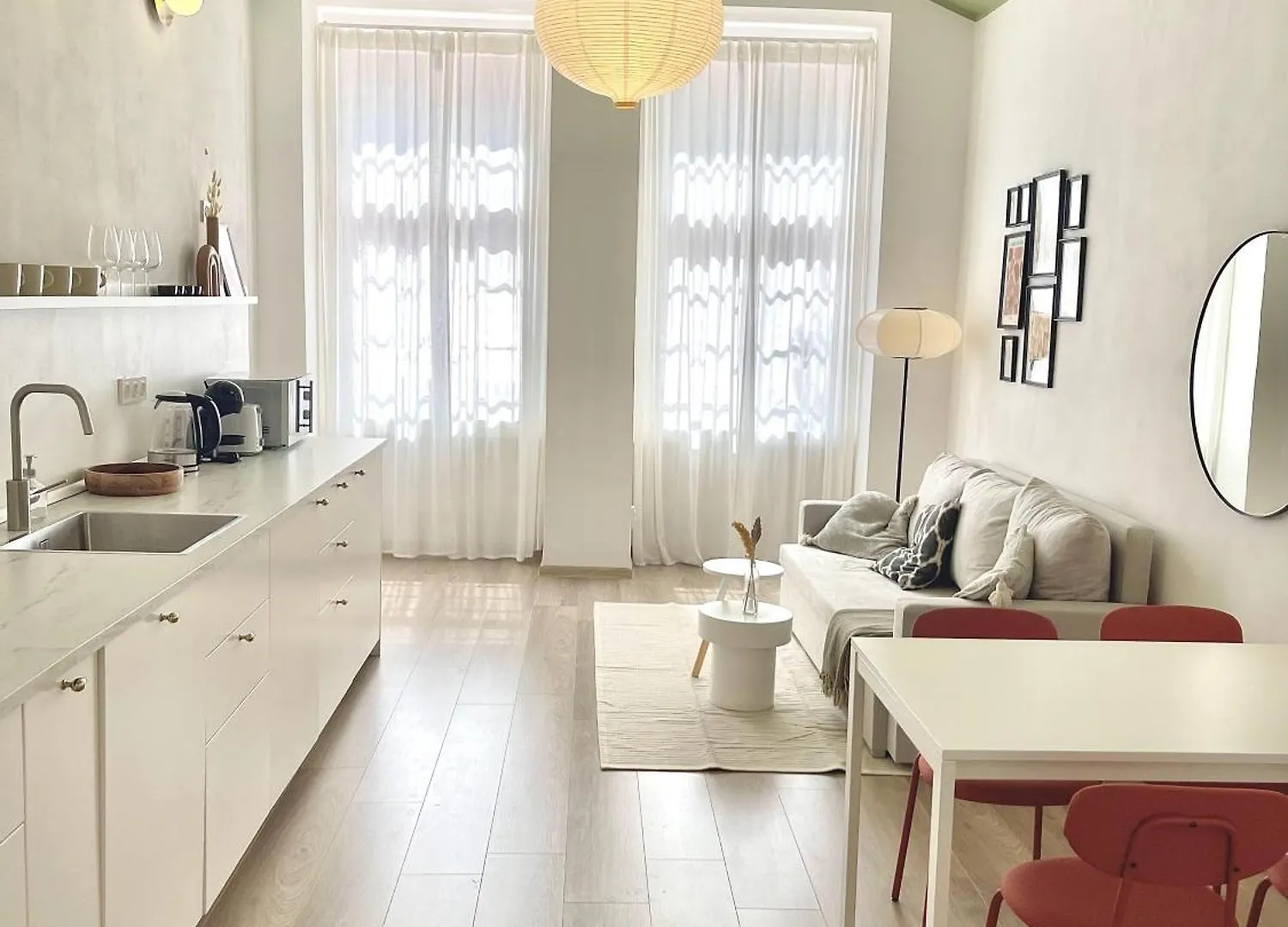 Cozy, Natural Ground Base Apartment, Prague