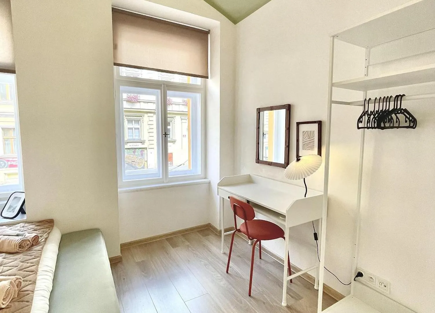 Cozy, Natural Ground Base Apartment, Prague
